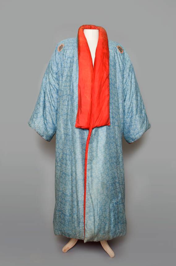 Japonse Rok, plain-weave silk, stencil paste-resist dyeing (katazome) Japan, 1700-20, National Trust for Scotland, Musselburgh