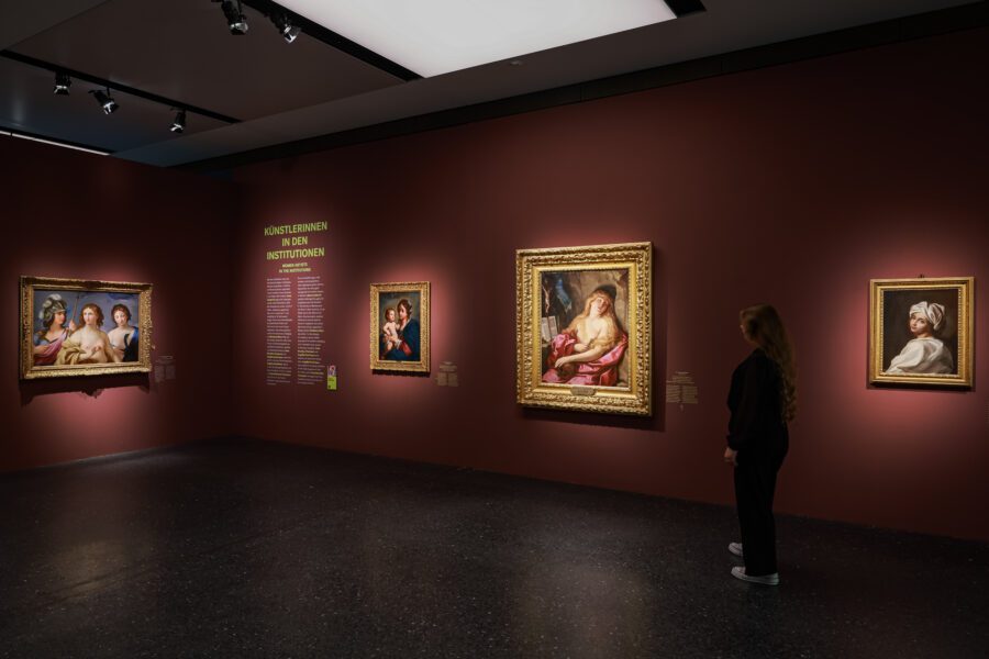 Installation view of the section Women Artists in Art Institutions, with paintings by Elisabetta Sirani, Giovanni Andrea Sirani and Ginevra Cantofoli in Ingenious Women: Women Artists and Their Companions, Bucerius Kunst Forum, Hamburg