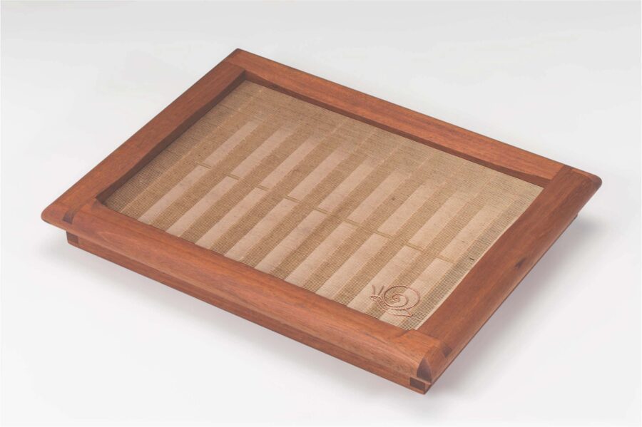 Modern laid paper mold and deckle