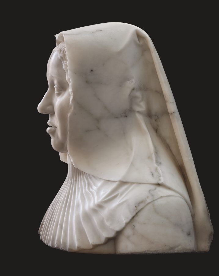 Fig. 7 - Meit, Margaret of Austria (fig. 3), side view