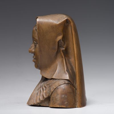 Fig. 8 - Meit, Margaret of Austria (fig. 4), side view